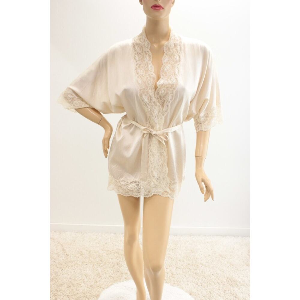 Lace-Trim Short Robe in Cream - Lightweight Tie-Waist Kimono